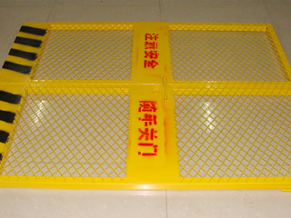 电梯门